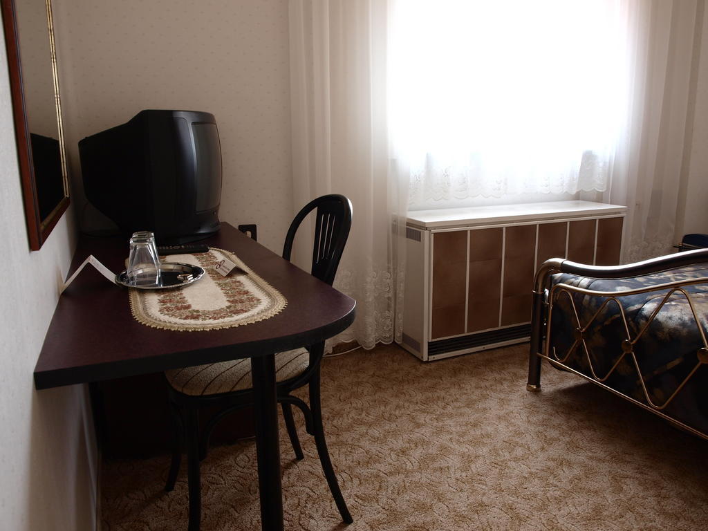 Angela Panzio Bed & Breakfast Berettyóújfalu Rom bilde