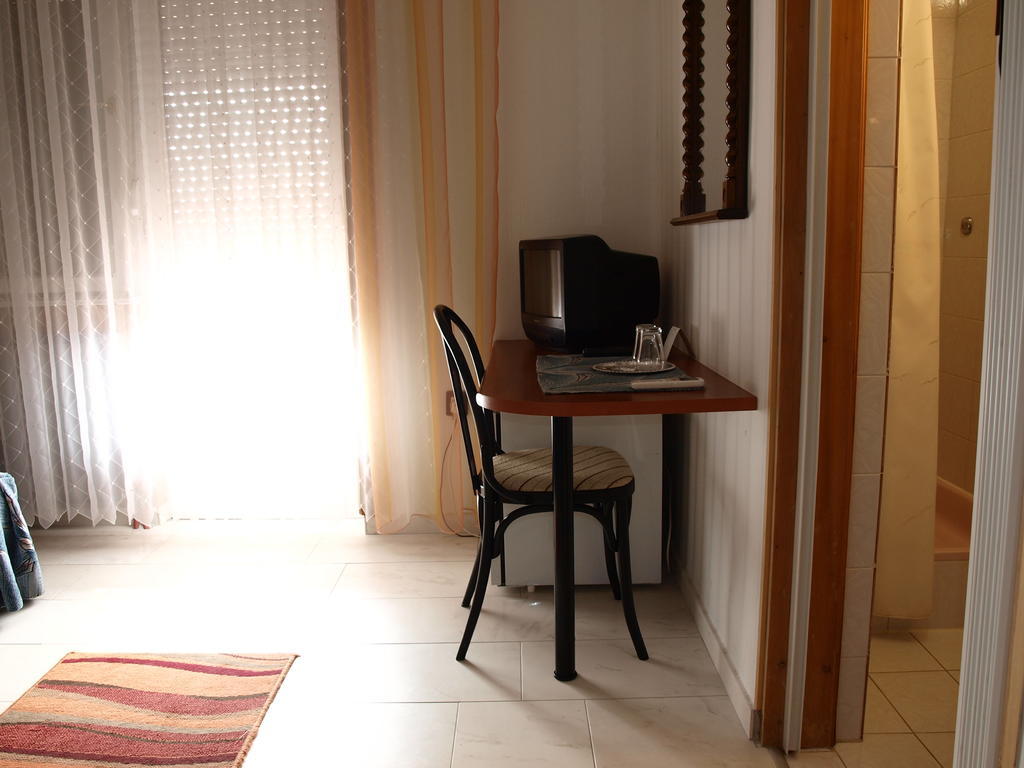 Angela Panzio Bed & Breakfast Berettyóújfalu Rom bilde